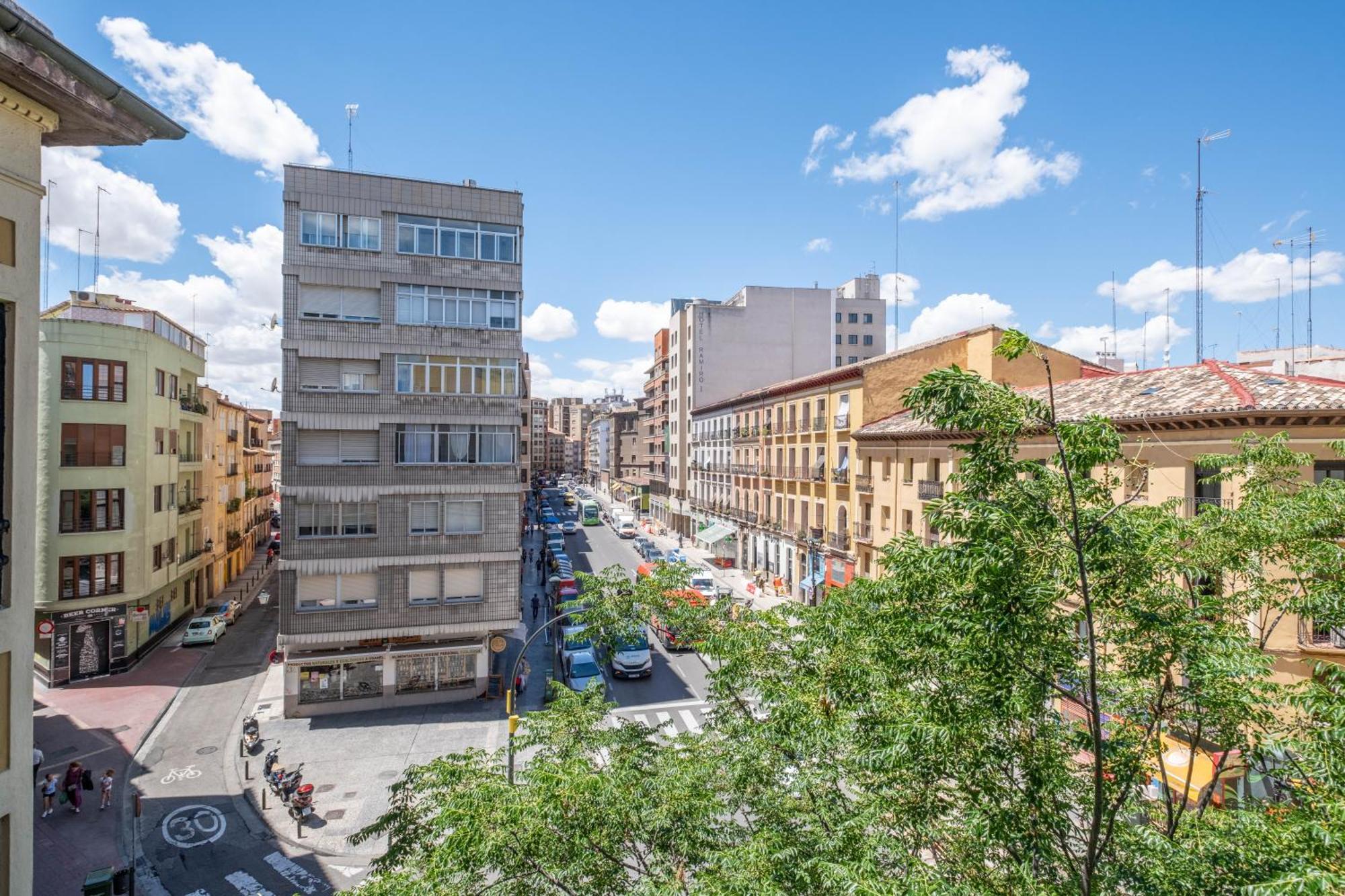 Apartamentos Coso 사라고사 외부 사진